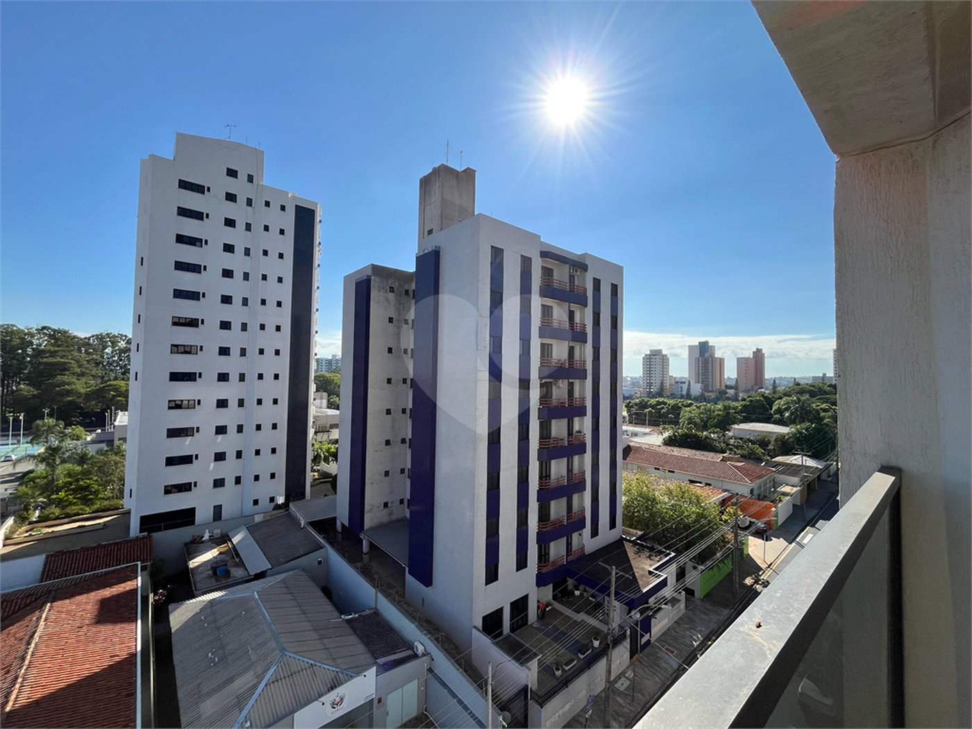 Apartamento mobiliado com 2 dormitórios sendo 1 suíte