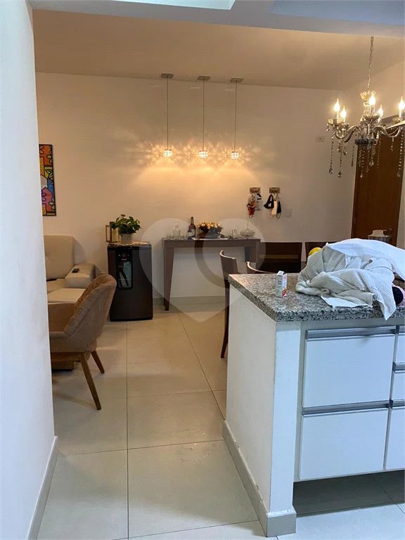 Apartamento à venda com 2 quartos, sendo 1 suíte,  em Riviera de São Lourenço, Bertioga, SP