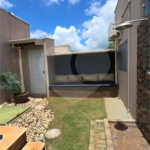 Casa em condomínio Alvorada em Araraquara com 3 dormitórios e piscina