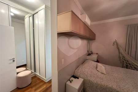 Casa a venda no condomínio Damha II