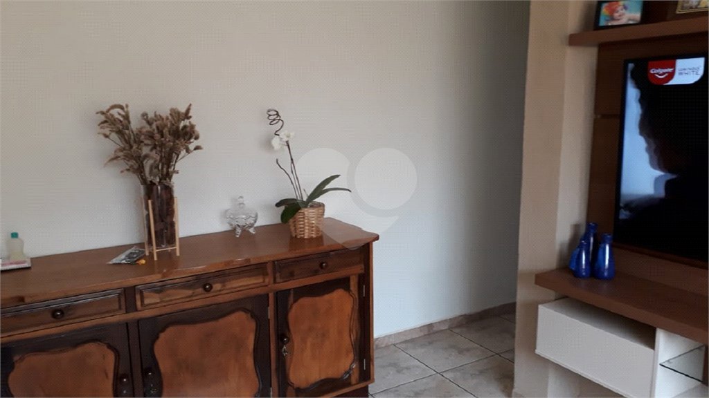 Sobrado à venda com 3 quartos em Jardim Bicão, São Carlos, SP
