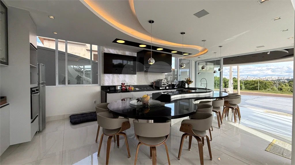 EXCELENTE OPORTUNIDADE DE MORAR NO DAMHA II. RESIDÊNCIA DE ALTO PADRÃO, A VENDA COM PORTEIRA FECHADA