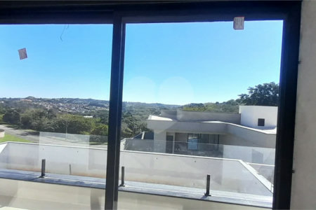Casa a Venda no Condomínio Reserva Santa Isabel em Louveira/SP