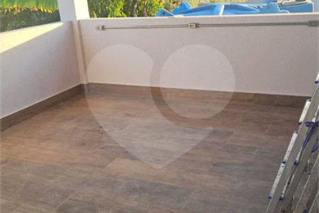 Indaiatuba- condominio Vale das Laranjeiras - Itaici - Terreno 3040,00 ms- construida 220ms - 3 dormitórios, sendo 2 suítes e uma suíte master com closet, além de uma sala ampla com 3 ambientes, Cozinha planejada,, campo de futebol/vôlei, Area de lazer com piscina, espaço gourmet com churrasque