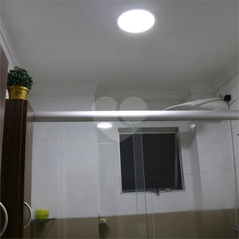 Apto na Mooca de 76m², com 2 dorms, 1 vaga, 1 suíte. Estuda permuta.