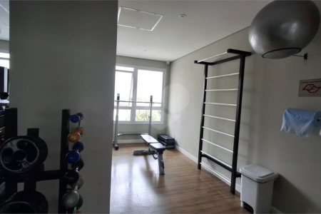 Apartamento com 2 vagas no Campo Belo