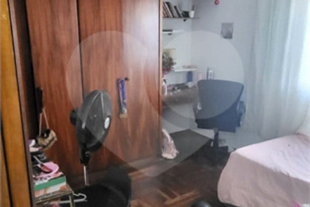 Casa a venda na rua Coronel Leopoldo Prado