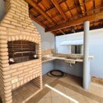 Casa à venda com 3 dormitórios, sendo 1 suite e ampla área de lazer no Jardim Brasil