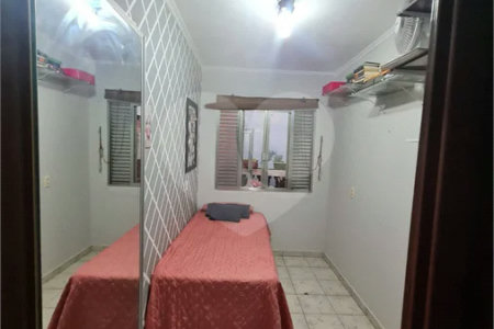 Casa com 183m², 3 dormitórios, 2 vagas, à venda em Santo André