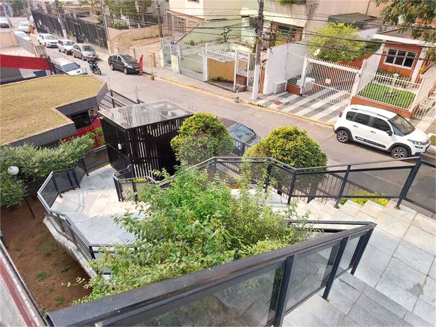 APARTAMENTO COM 125 M2 3 DORMITORIOS, SALA E COZINHA AMPLAS E 3 VAGAS DE GARAGEM. À VENDA EM SANTANA
