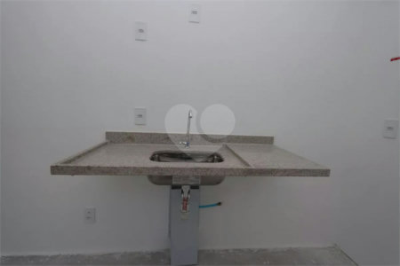 Studio à venda na V.Mariana - 30m2 - 350 metros metrô Paraíso