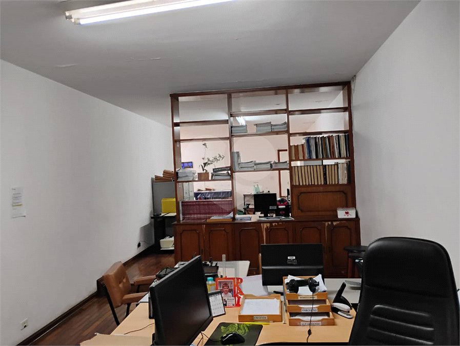 Espaçosa casa à venda na Vila Mascote