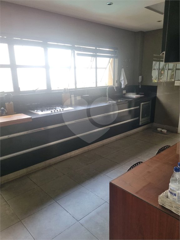 Apartamento à venda com 2 suítes em Cerqueira César, São Paulo, SP