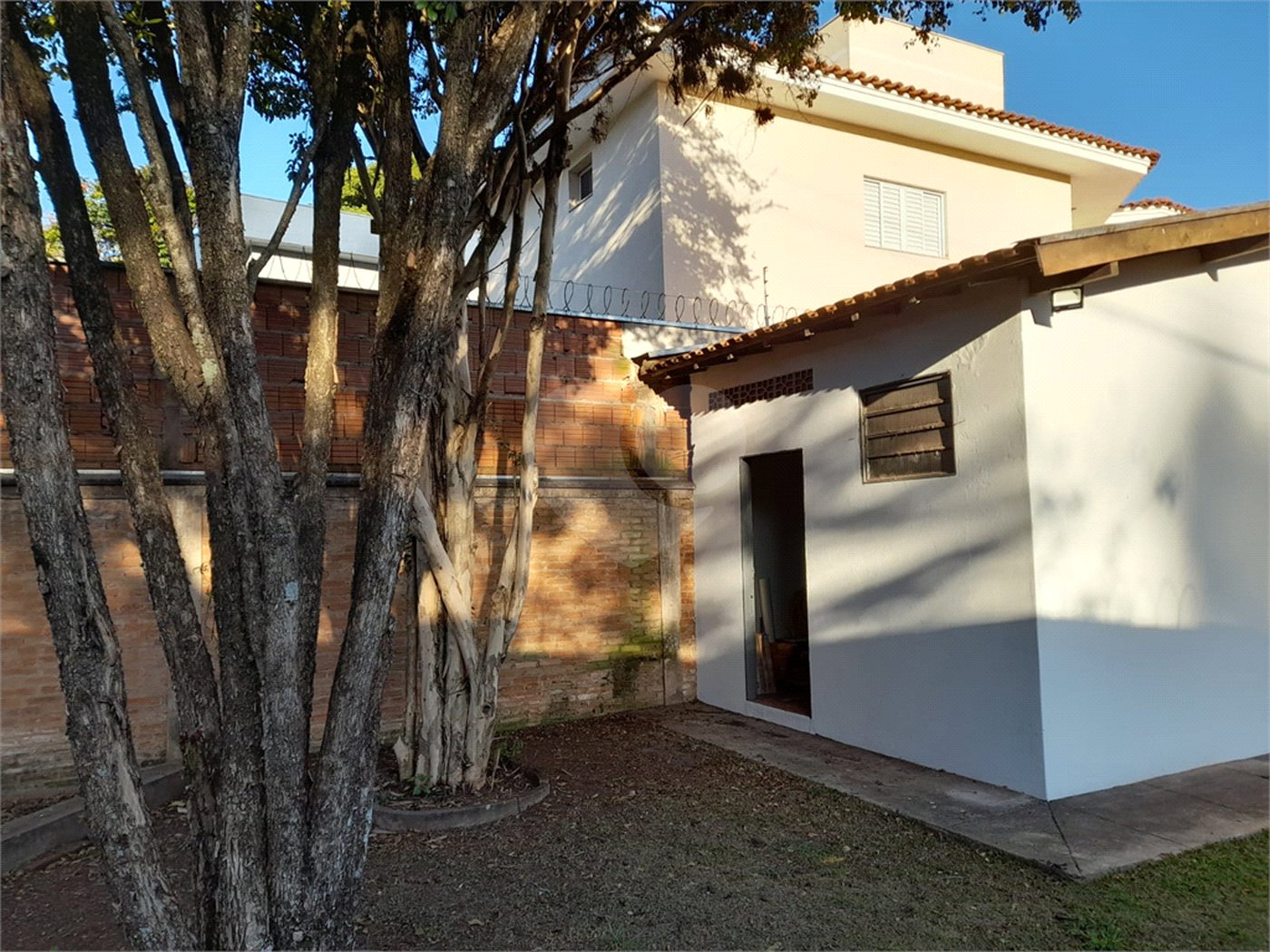 Casa de Alto Padrão à Venda e Locação no Parque Santa Mônica - São Carlos