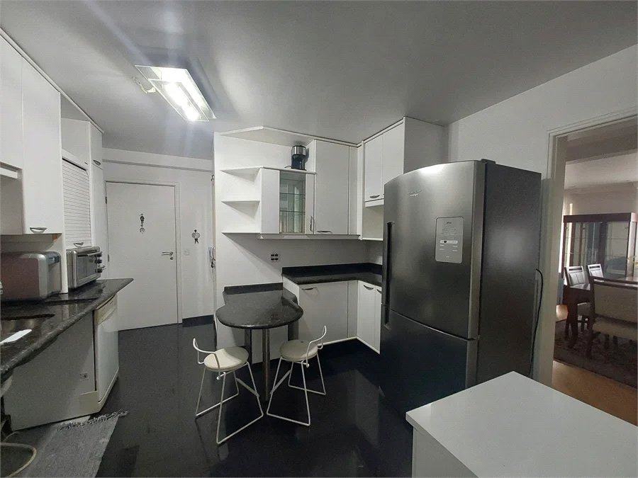 Apartamento à venda com 3 quartos, sendo 2 suítes,  em Cidade São Francisco, São Paulo, SP