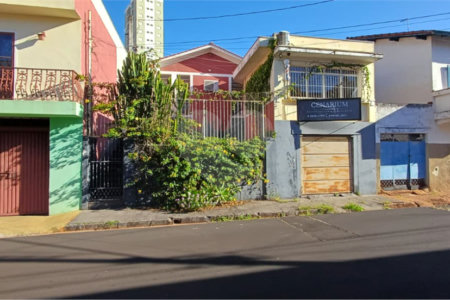 Oportunidade Única no Centro de São Carlos: Imóvel Versátil para Residência ou Negócio