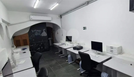 Sobrado à venda com 11 quartos, sendo 5 suítes,  em Santana, São Paulo, SP
