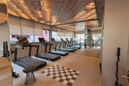 Studio sofisticado, totalmente mobiliado e pronto para morar