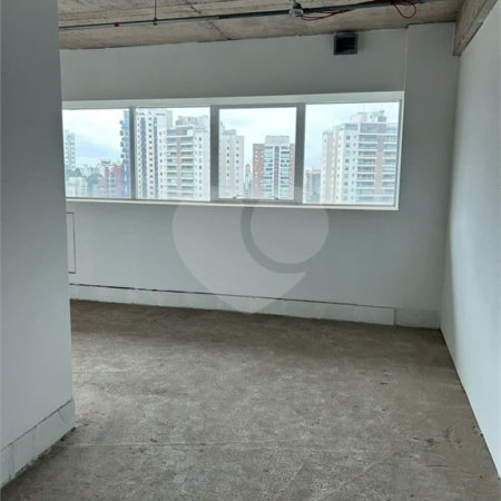 Oportunidade! Sala Comercial de 74m² com Estrutura Completa