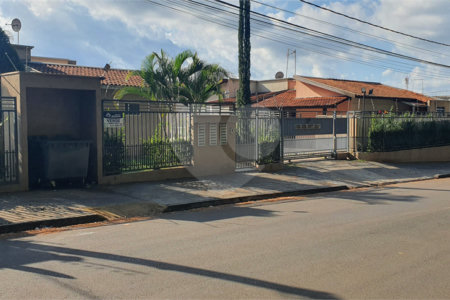 Casa térrea para locação e venda no Condomínio Mont Carlo I