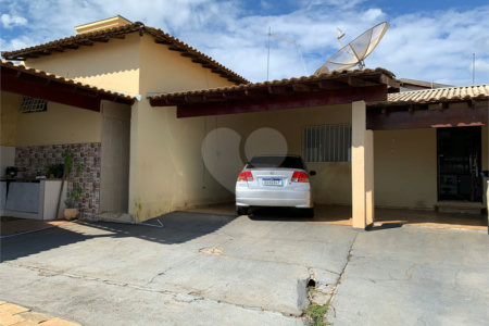 Casa de 3 quartos em Ibaté - SP
