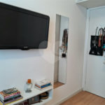Prédio com portaria 24 horas, e lazer. Apartamento com 3 dormitórios, uma suíte, 2 vagas de garagem