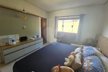 Casa com 3 dormitórios e piscina no Condomínio Cafezal VI em Itupeva SP