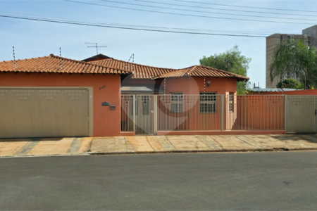 Casa à venda no Parque Fehr de 500m²