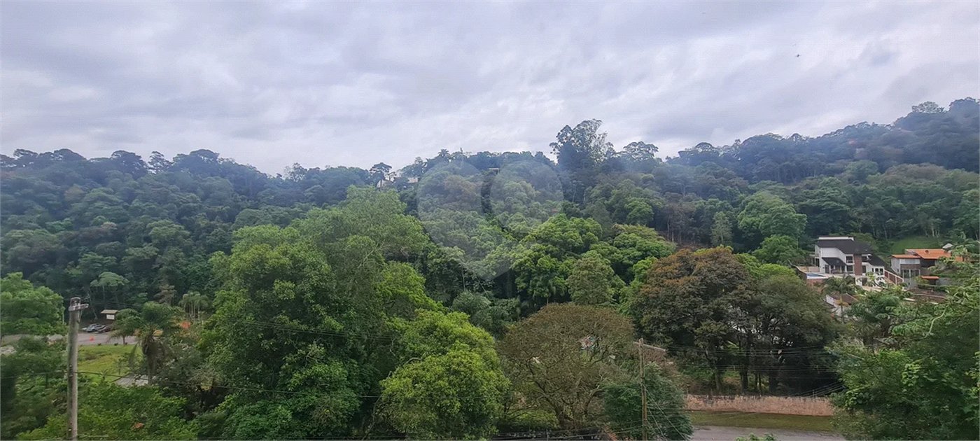 Casa à venda com 3 suítes no condomínio Alpes da Cantareira, Mairiporã - SP
