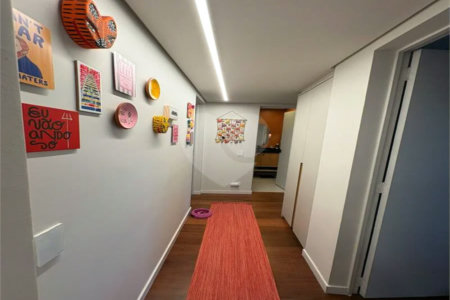 Apartamento Recém reformado e mobiliado a venda em Vila Mariana