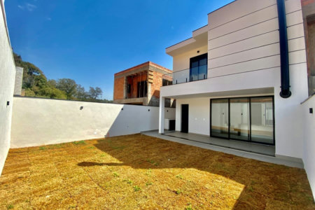 Casa à venda com 3 quartos, sendo 3 suítes, no condomínio Vila Giardino, Jundiaí - SP