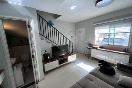Casa à venda com 2 quartos, sendo 1 suíte, no condomínio Cond Villa D'este, São Paulo - SP