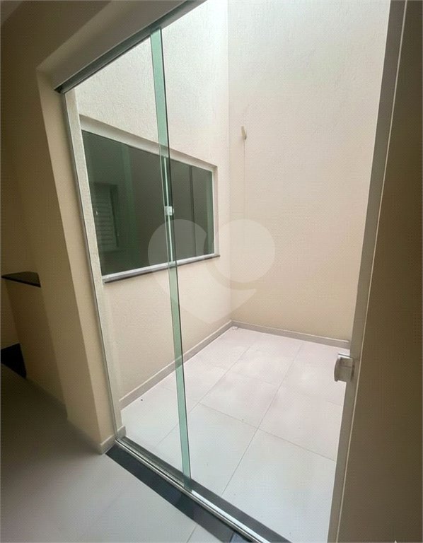 Sobrado 3 dorms sendo 1 suite, 2 vagas e 120m²