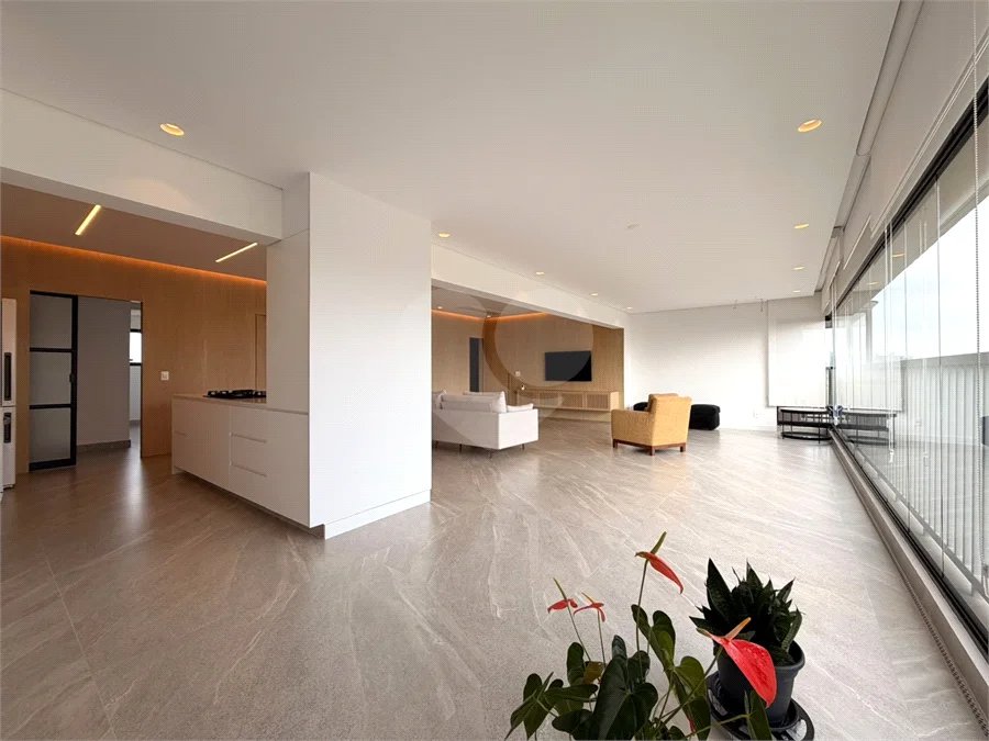 Apartamento para alugar com 2 suítes em Alto da Boa Vista, São Paulo, SP