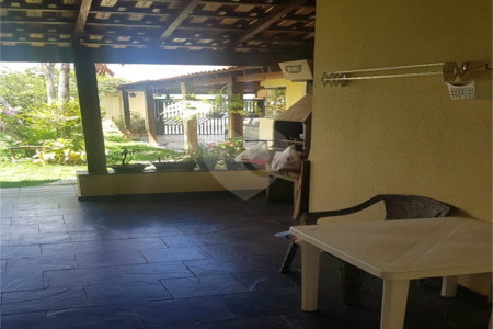 Sobrado à Venda no Parque Fehr – 3 Dormitórios e Área Gourmet em Rua Tranquila