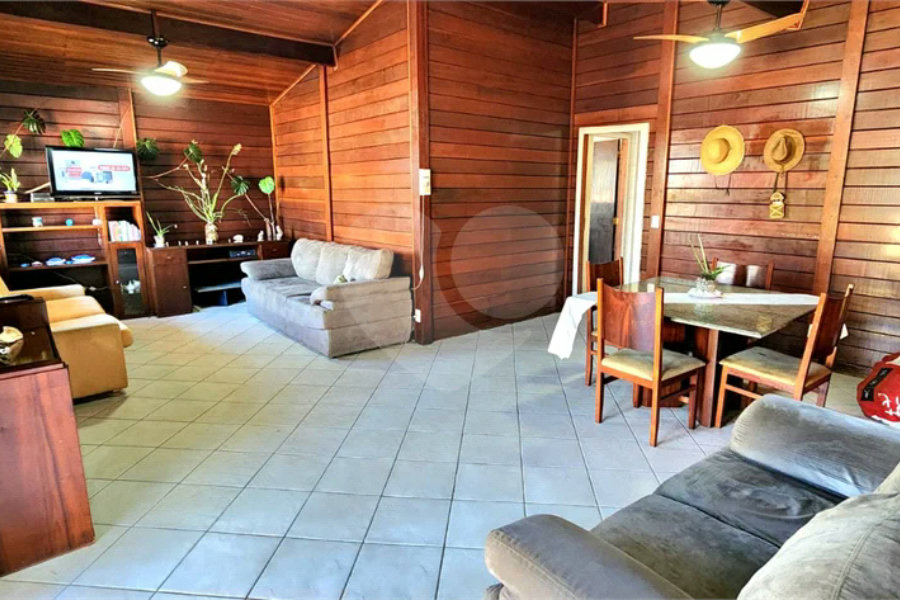 Casa à venda com 4 quartos, sendo 1 suíte, em Morada da Praia, Bertioga, SP