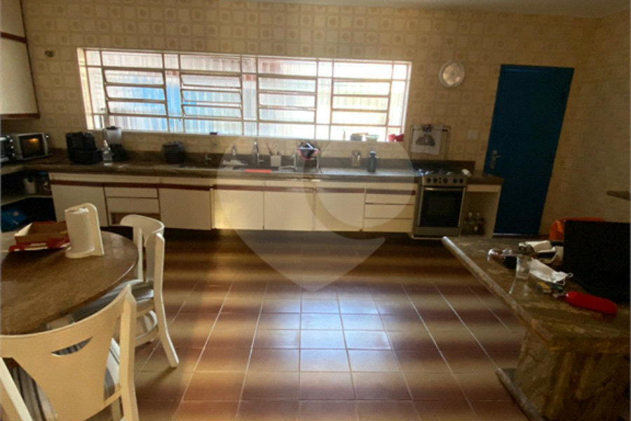 Sobrado 3 Suítes próximo ao parque do carmo
