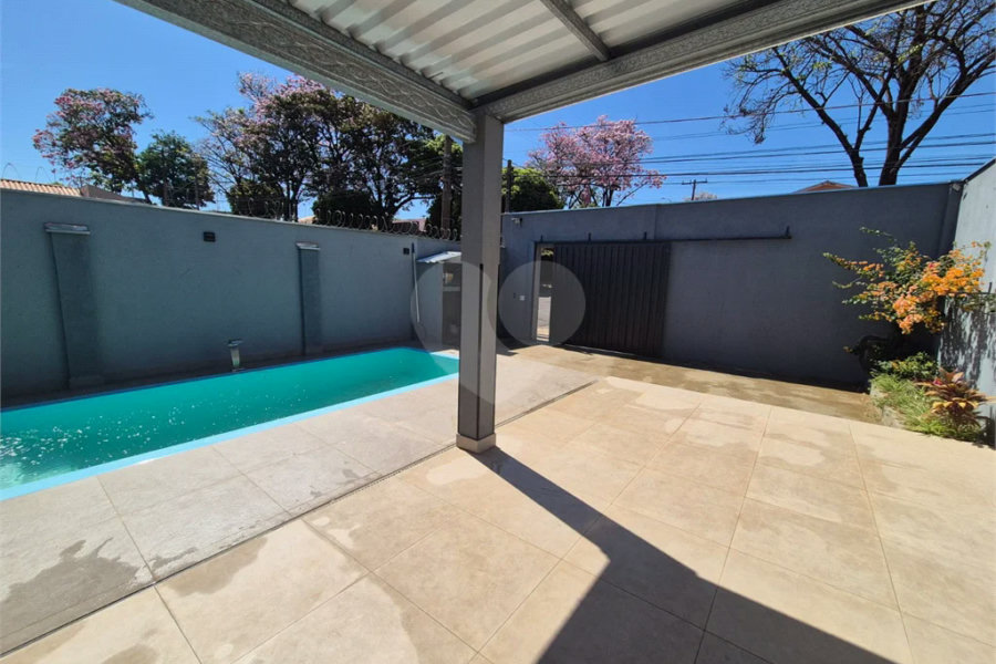 Dois imóveis em um terreno de 300 m² (12 x 25) - Com acesso independente