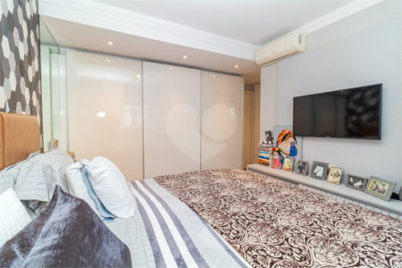 Cobertura à venda com 3 suítes em Vila Olímpia, São Paulo, SP