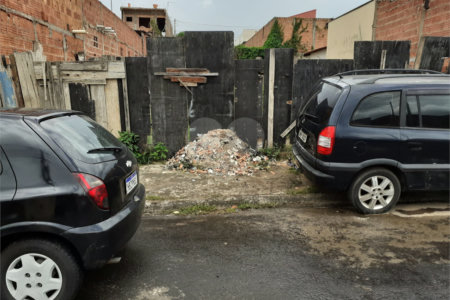 Terreno no Cidade Aracy .
