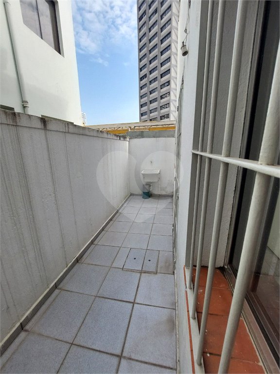 Sobrado à venda com 3 quartos, sendo 1 suíte, em Alto da Boa Vista, São Paulo, SP
