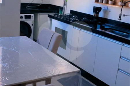 Apartamento de 2 quartos, mobiliado, à venda no bairro de Arthur Alvim
