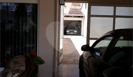 Casa Térrea à venda com 3 quartos, sendo 1 suíte,  no Centro, São João da Boa Vista, SP
