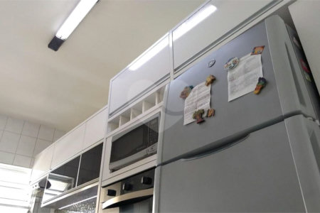 Apartamento com três dormitórios no Bom Retiro.