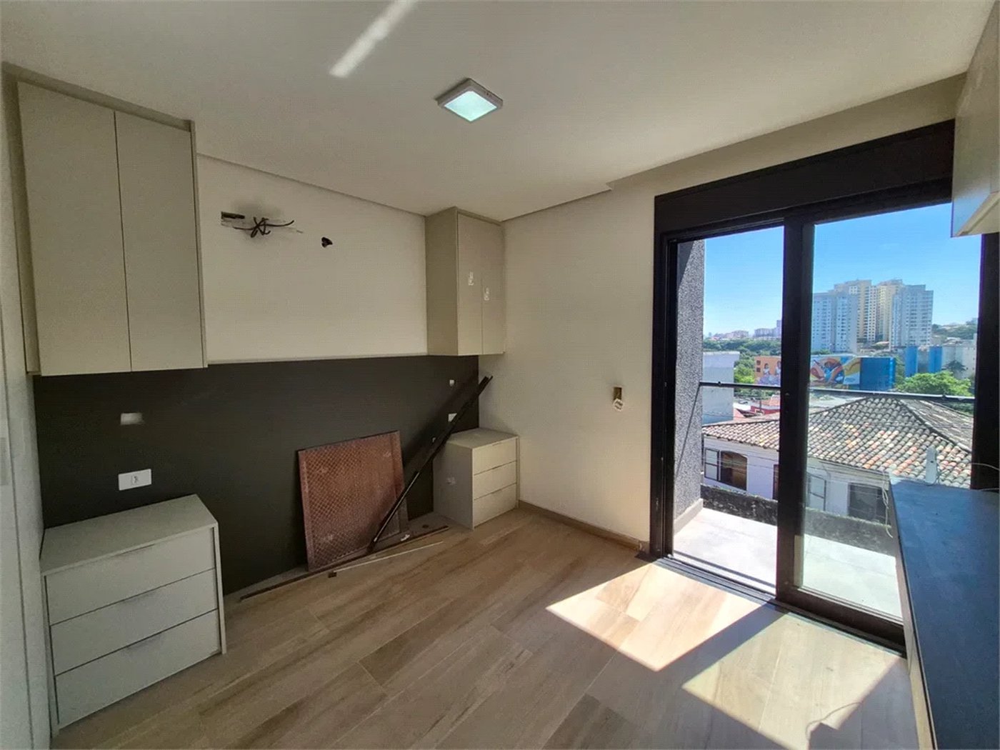 Sobrado incrível à venda, pronta para morar, 120m² 3 quartos, 1 suíte e vagas no Butantã
