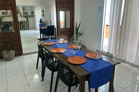 Cobertura de 300 m² com vista panorâmica para o mar