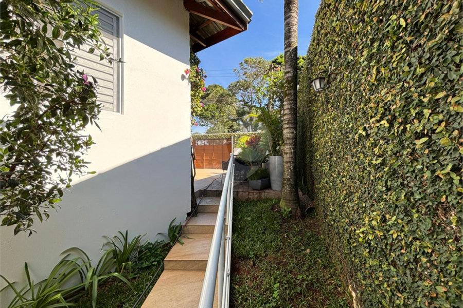 Casa térrea em rua sem saída com guarita 24hs - Tremembé - São Paulo/SP