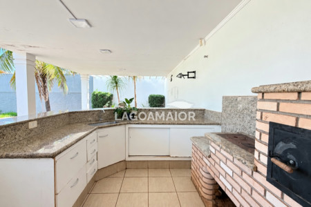 Casa à venda com 4 quartos, sendo 4 suítes, em Jardim Alvorada, Três Lagoas - MS