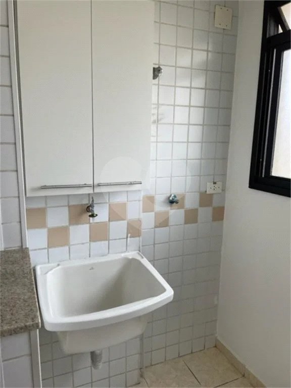 Apartamento para locação em Valinhos -SP 3 quartos, 1 banheiro, 1 vaga.