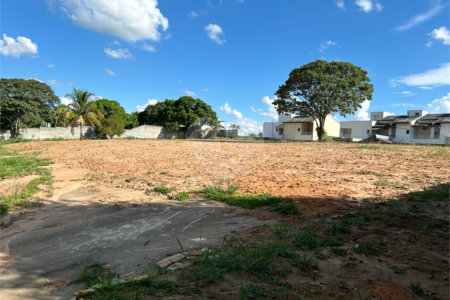 Ótimo Terreno na zona sul de Taubaté com 4.444 m ²